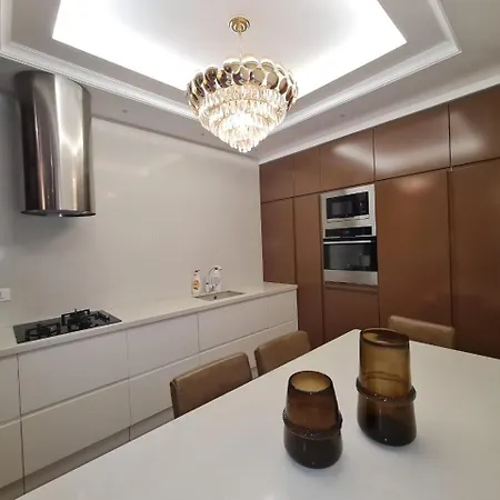 Urban Elegance Тирана