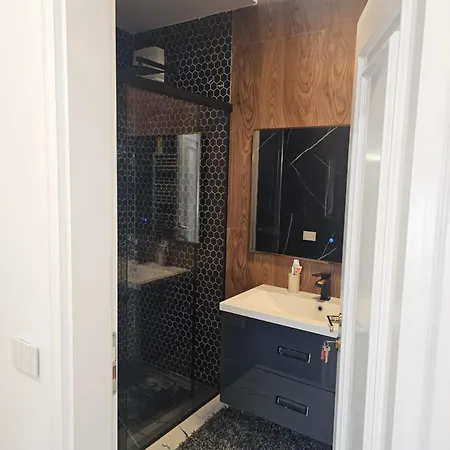 Urban Elegance Apartment